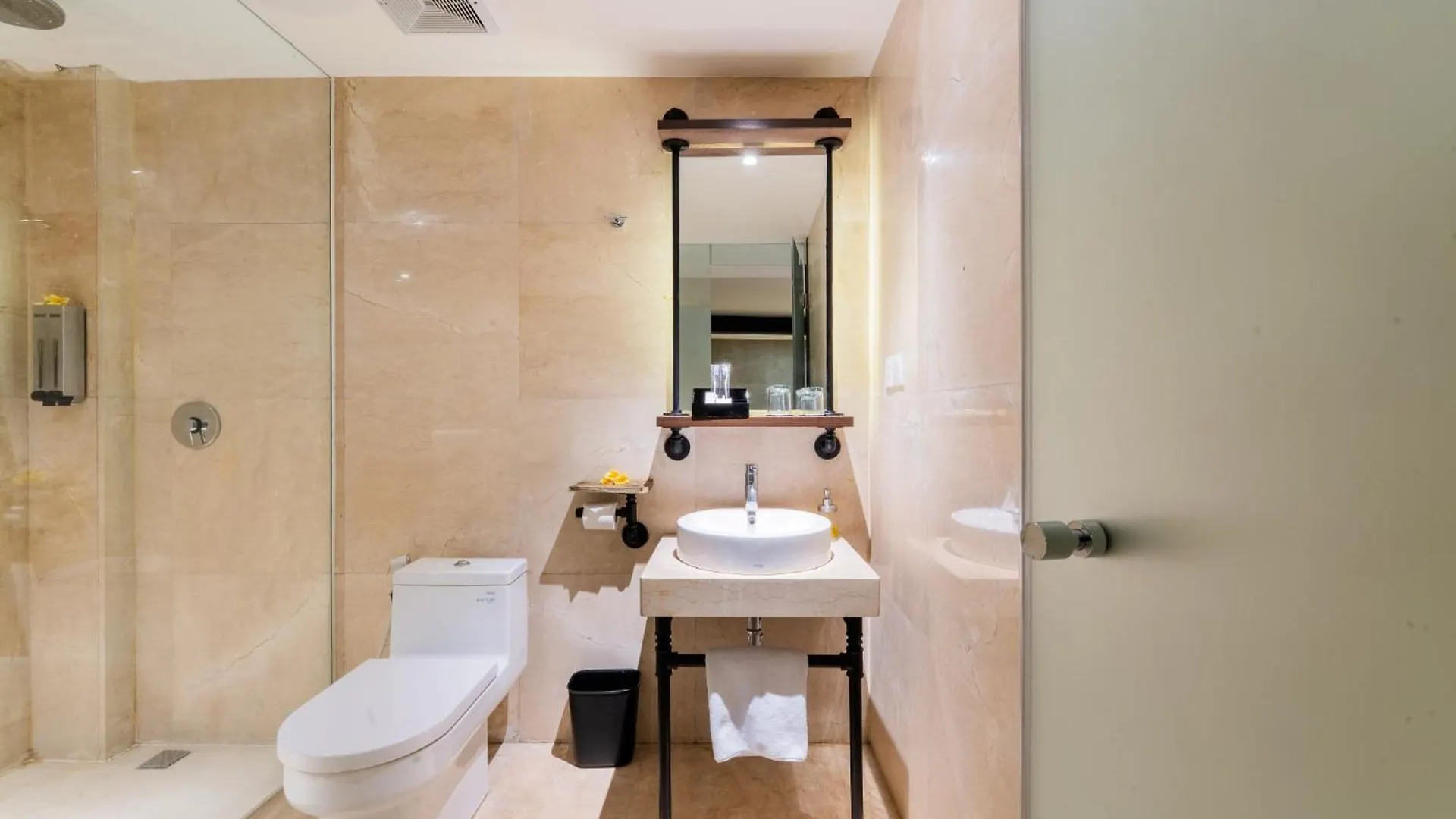 Stark Boutique Hotel And Spa Kuta  3*, Kuta (Bali) Indonesia
